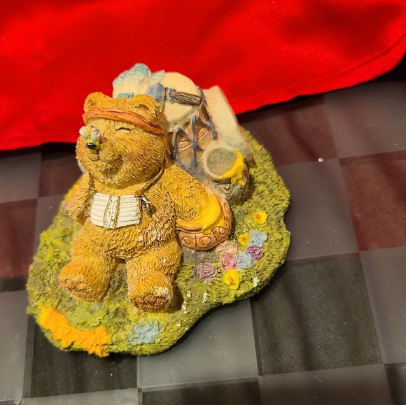 Pow Wow Bear figurine for sale - Picture 9 of 14